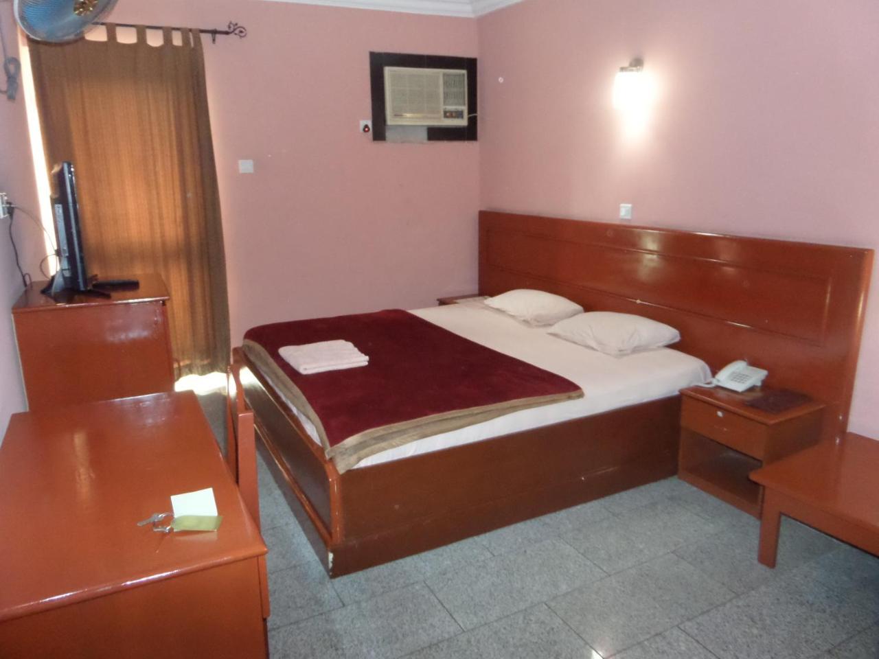 Hotel Newcastle Lagos Exterior foto